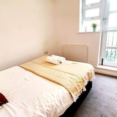 Aldgate Flats In E1. Apartment Londra Exterior foto