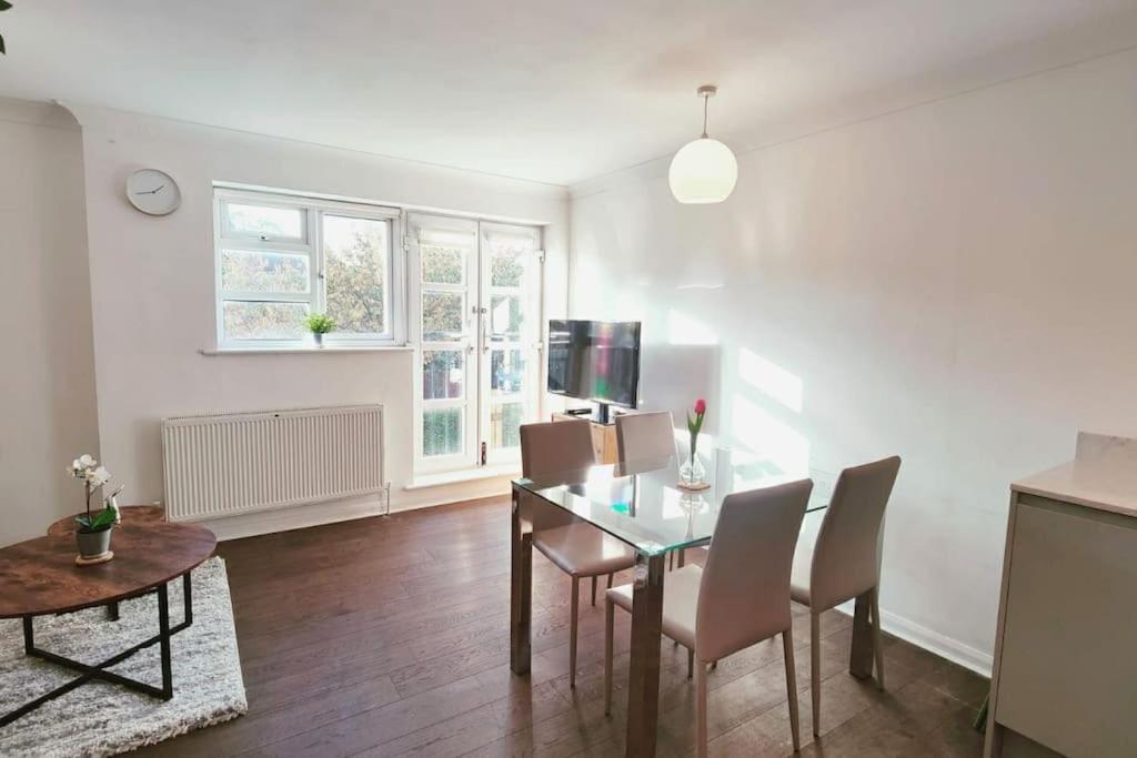 Aldgate Flats In E1. Apartment Londra Exterior foto